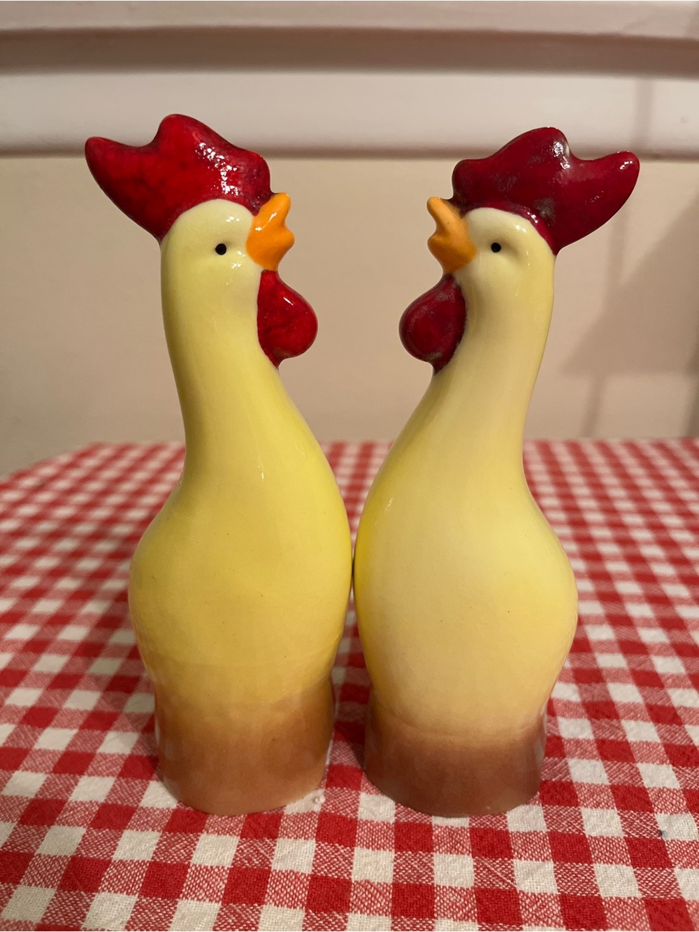 Adorable pair of Vintage 1050’s Ceramic Rooster pie steamers